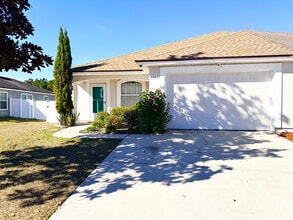 8663 Julia Marie Cir in Jacksonville, FL - Building Photo - Building Photo