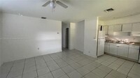 5200 NW 16th St, Unit 1 in Lauderhill, FL - Building Photo - Building Photo