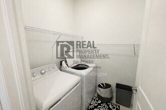 2555 Vine Ave in Naples, FL - Building Photo - Building Photo