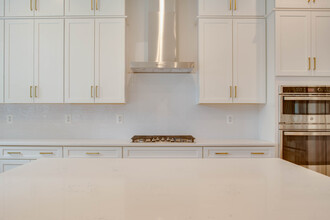 1419 Cottage St SW in Vienna, VA - Foto de edificio - Building Photo