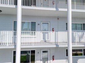 2450 Canadian Way in Clearwater, FL - Building Photo