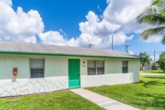 4781 Gulfstream Rd in Lake Worth Beach, FL - Building Photo - Building Photo