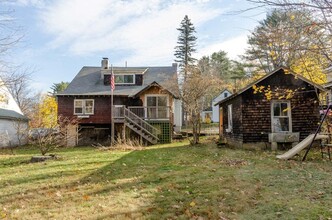 26 Emerson St in Plymouth, NH - Building Photo - Building Photo