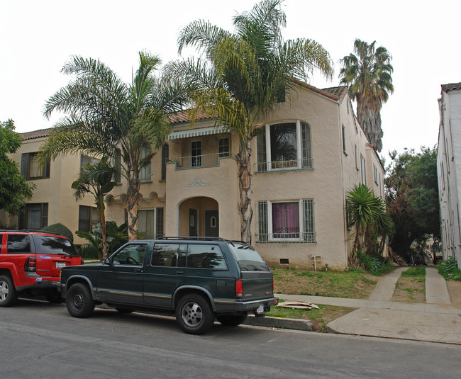 616 N Genesee Ave in Los Angeles, CA - Building Photo - Building Photo