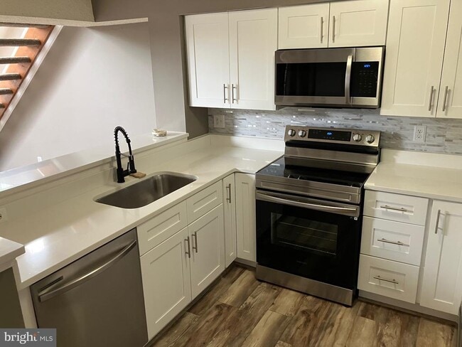 property at 14114 Lauren Ln