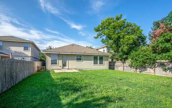 11042 Connemara Cove in San Antonio, TX - Building Photo - Building Photo