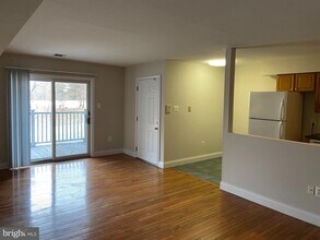 5954 Henry Ave in Philadelphia, PA - Building Photo - Building Photo