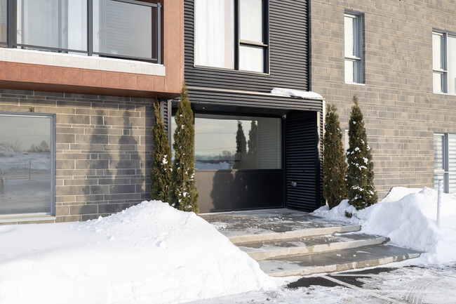 Quartier 7 (Q7-1) in Mascouche, QC - Building Photo - Building Photo