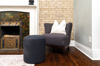 23 Parkside Dr, Unit SI ID1512082P in Toronto, ON - Building Photo - Building Photo