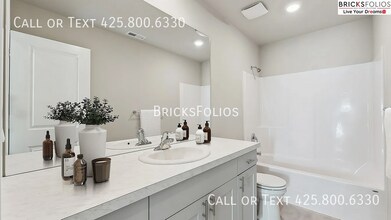 4105 Pronghorn Pl in Bremerton, WA - Foto de edificio - Building Photo