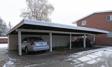 Clearfield Townhouse Apartments in Clearfield, UT - Building Photo - Building Photo