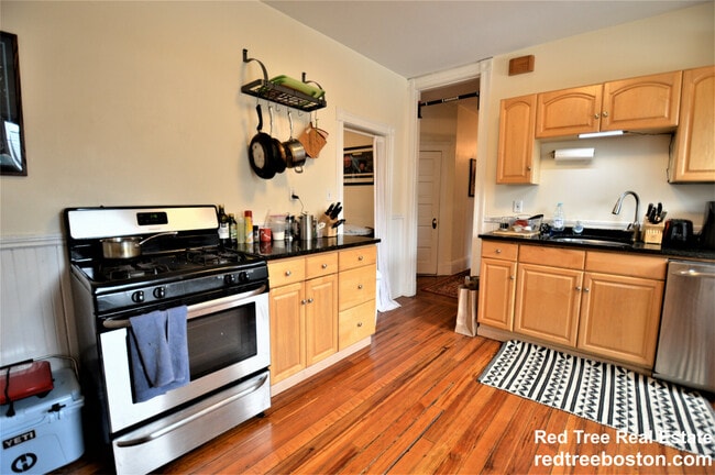 67 Washburn Ave, Unit 2