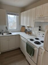 306 21 Av SW, Unit 302 in Calgary, AB - Building Photo - Building Photo