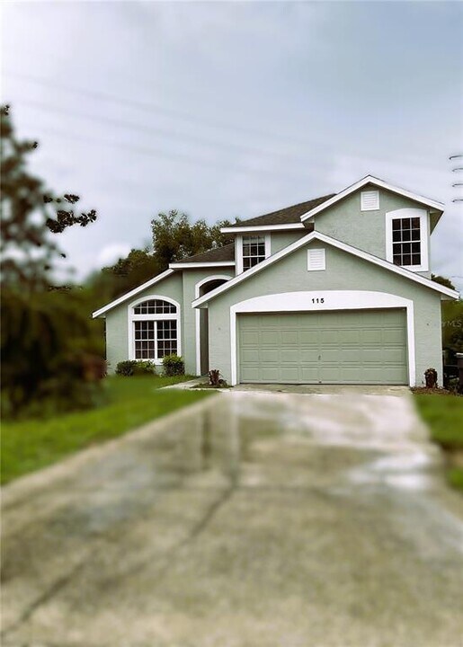 115 Oxford Rd in Davenport, FL - Building Photo