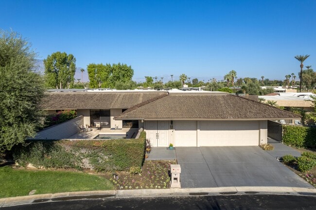 78 Colgate Dr