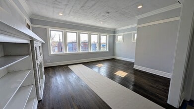 5028 W Lawrence Ave in Chicago, IL - Building Photo - Building Photo