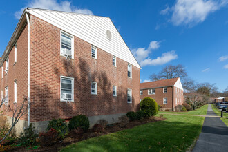 Bryant Gardens in White Plains, NY - Building Photo - Building Photo