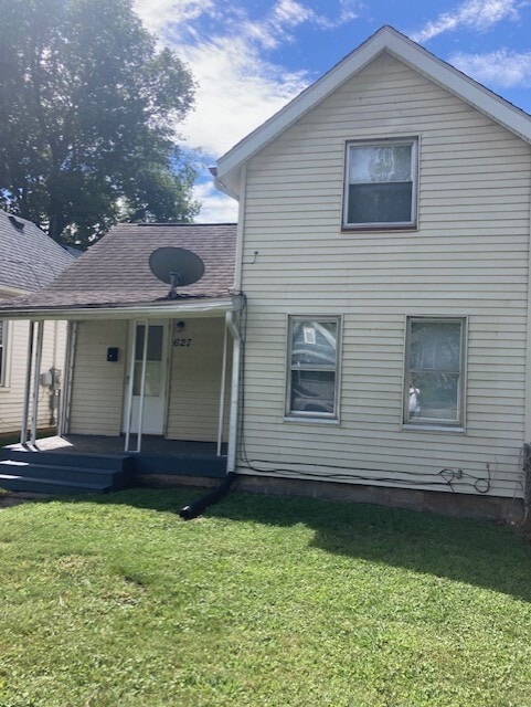 627 Fairholm Ave in Peoria, IL - Building Photo - Building Photo