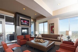 48 Rainey St in Austin, TX - Building Photo - Building Photo