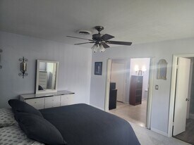 465 S Fig Tree Ln in Plantation, FL - Building Photo