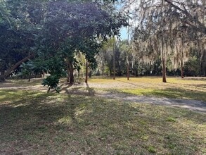 1905 Myrtle Lake Ave in Fruitland Park, FL - Building Photo - Building Photo