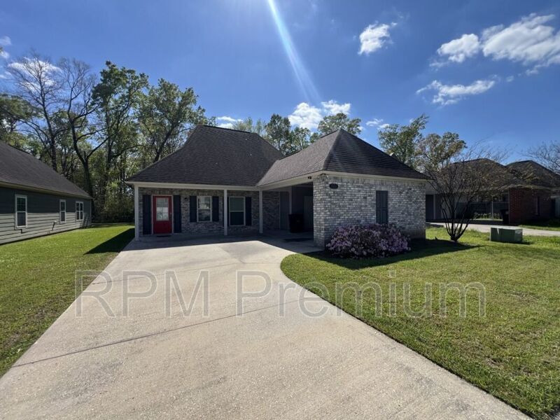 8614 Forestwood Ave in Baton Rouge, LA - Building Photo