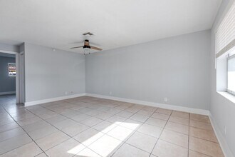 801 NE 3rd St in Boynton Beach, FL - Building Photo - Building Photo