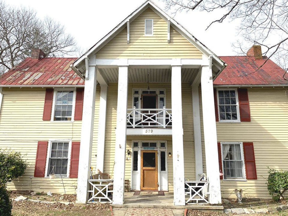 579 Botetourt Rd in Fincastle, VA - Building Photo