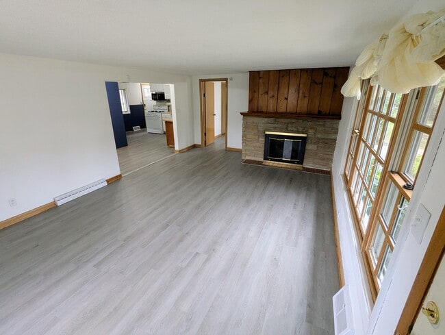 1810 Midway Dr in Rockford, IL - Building Photo - Building Photo