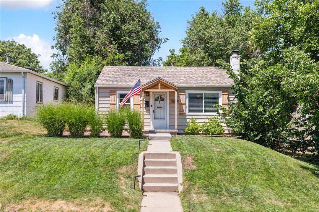 3027 S Pennsylvania St in Englewood, CO - Building Photo