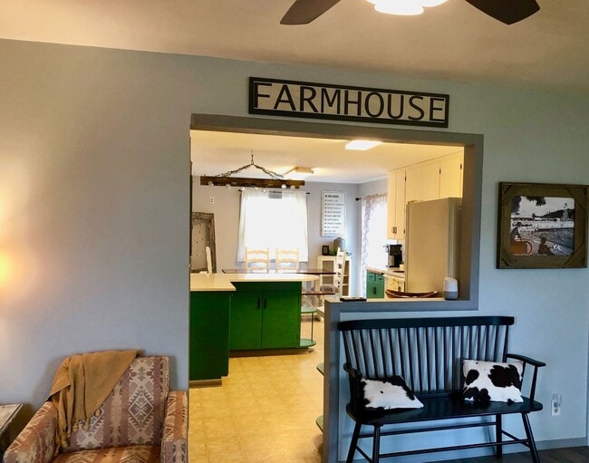 3025 SW Isaac Ave in Pendleton, OR - Building Photo - Building Photo