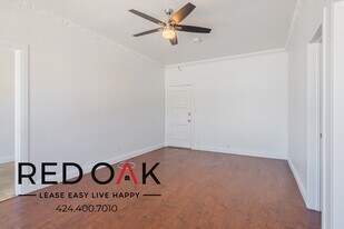 724 S Mariposa Ave in Los Angeles, CA - Building Photo