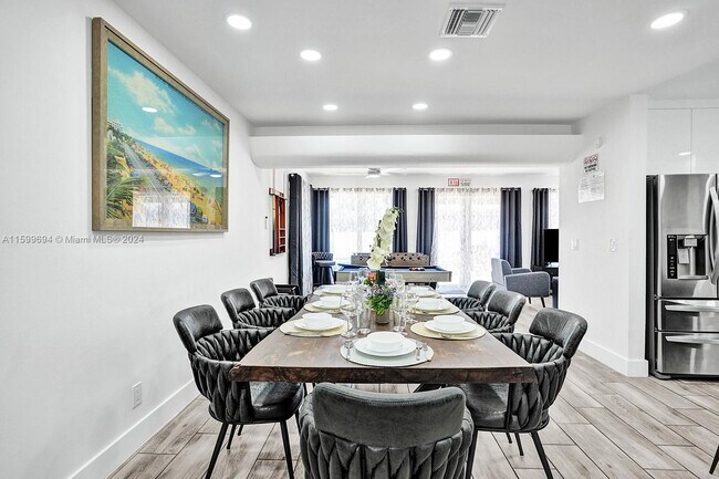 property at 1206 Lincoln St