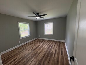 2721 Robin Hood Dr in Greensboro, NC - Building Photo - Building Photo