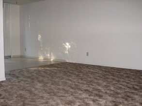 1018 Harmony Rd in Winnemucca, NV - Building Photo - Building Photo