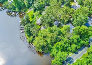 15 Sloan Ln in Pasadena, MD - Building Photo - Building Photo