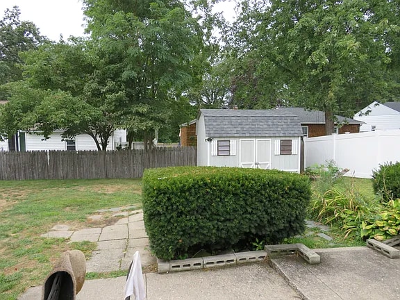 90 Fallston St in Springfield, MA - Foto de edificio - Building Photo