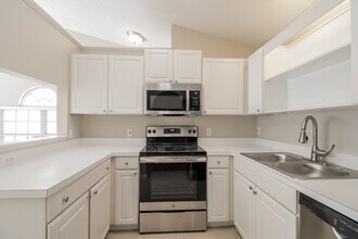 2459 Parsons Pond Cir in Kissimmee, FL - Building Photo - Building Photo