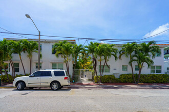 Clearview Condominiums in Miami Beach, FL - Building Photo - Building Photo