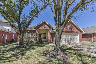 11706 Mesa Wells Dr in Tomball, TX - Building Photo - Building Photo