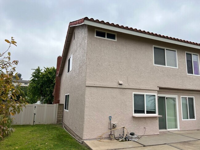 23333 Stirrup Dr in Diamond Bar, CA - Building Photo - Building Photo