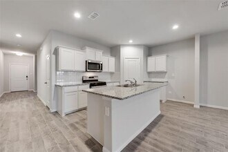 5245 Boulder Vly Dr in Fort Worth, TX - Foto de edificio - Building Photo
