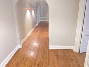 7447 N Hoyne Ave in Chicago, IL - Building Photo - Building Photo