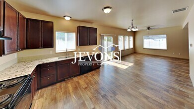708 N 29th Ave in Yakima, WA - Building Photo - Building Photo