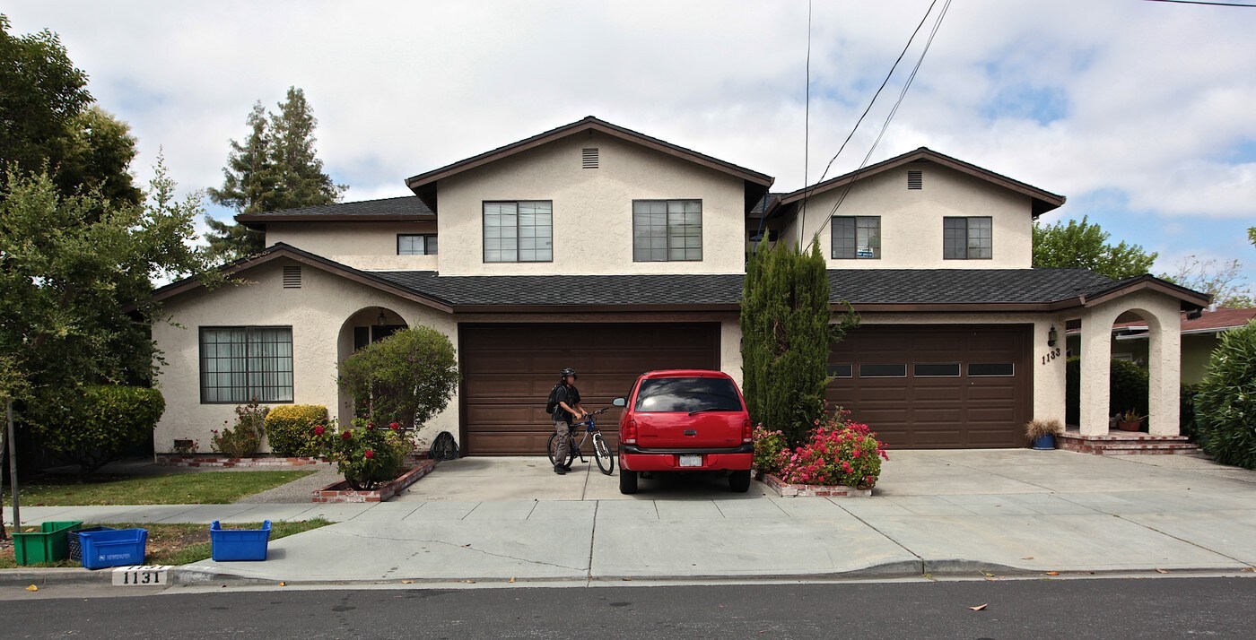 1131-1133 St. Francis St in Redwood City, CA - Building Photo