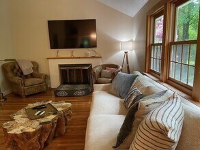 3 Caulfield Rd in Wayland, MA - Building Photo - Building Photo