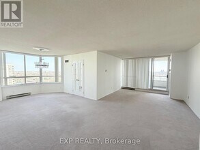 175 Bamburgh Cir in Toronto, ON - Building Photo - Building Photo