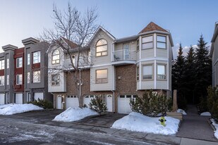 Tuxedo Court in Calgary, AB - Building Photo