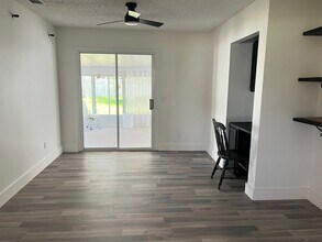 215 Hedgewood Ave in Deltona, FL - Building Photo - Building Photo