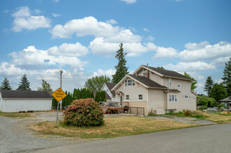 2201 Highland Ave in Everett, WA - Building Photo - Building Photo